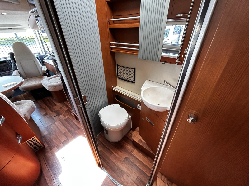 Hymer B594 Dwarsbed/Hefbed/2011/6.9M  foto: 13