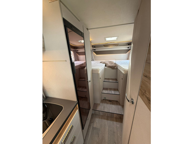 Hymer Exsis T 580 Automaat 9G 2020 Zonnepanelen! Trekhaak! foto: 18