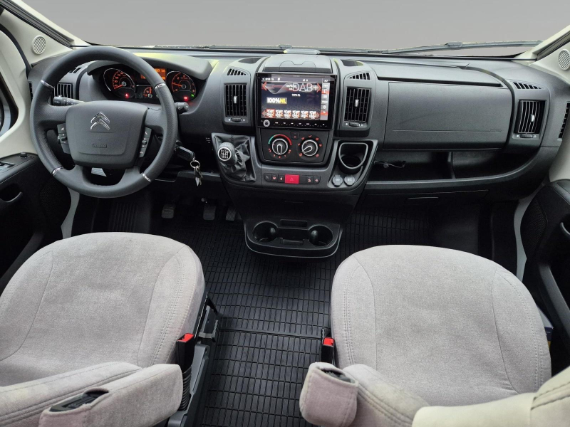 LMC Tourer 630 T 165 PS Foto: 3