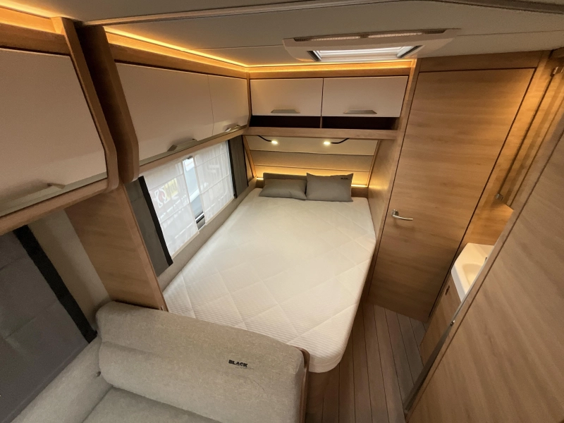 Knaus Sudwind Black Selection 540 FDK STAPELBED-GRATIS MOVER Foto: 10