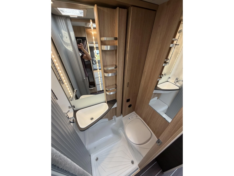 Knaus Sky TI 650 MEG Platinum Selection photo: 16