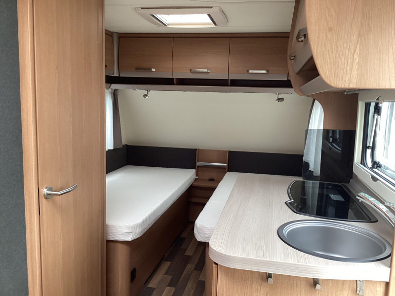Knaus Sport 460 EU camas individuales foto: 5