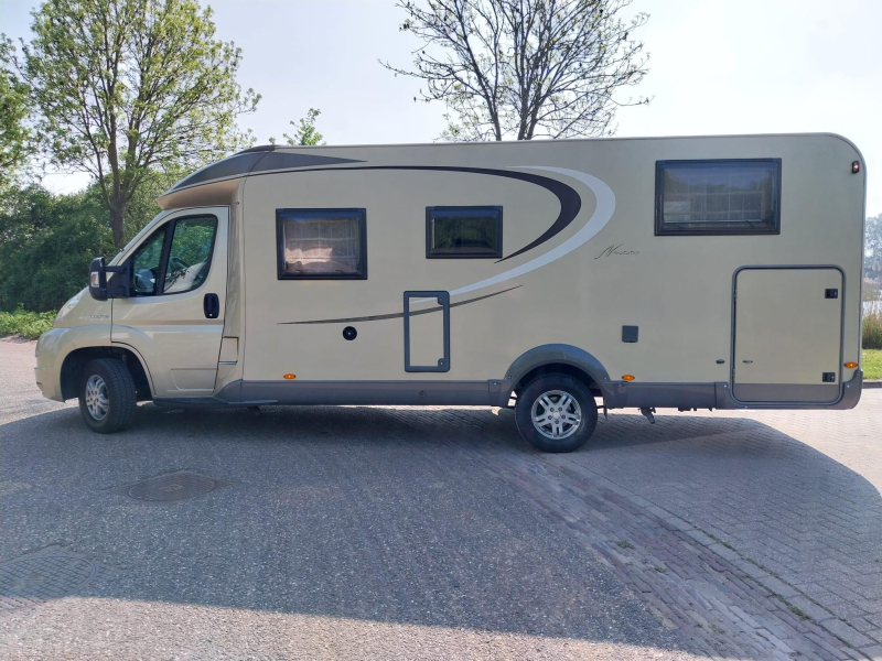 Bürstner Nexxo 728 T Met extra lage enkele bed  foto: 8