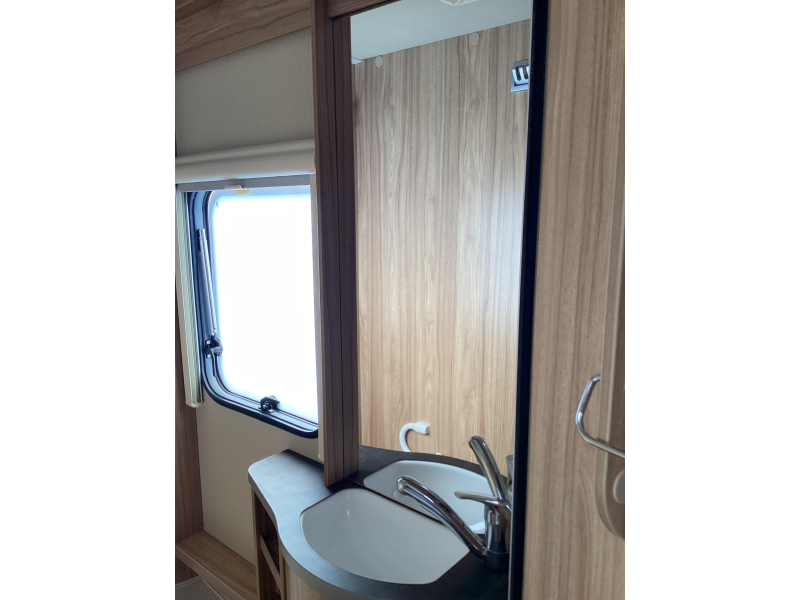 Eriba Nova Light Delight 465 Mover/ omnistor  foto: 7