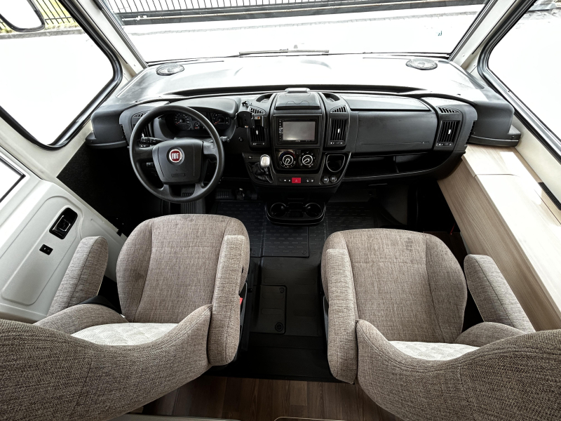B&uuml;rstner Lyseo Time I 690 G Single beds/Automatic! photo: 20