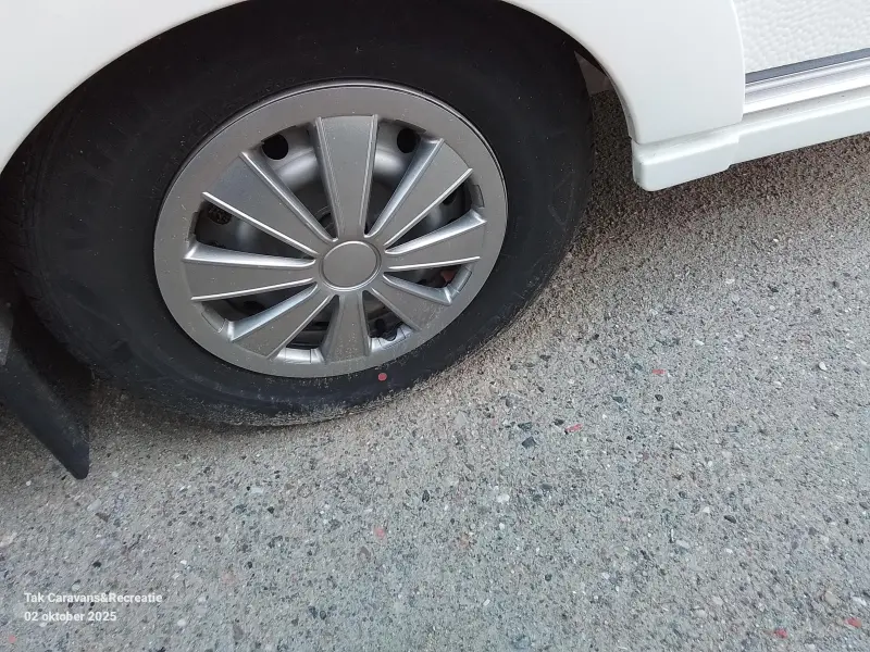 Adria Aviva 360 DD bj. 2019 lichtgewicht  foto: 7