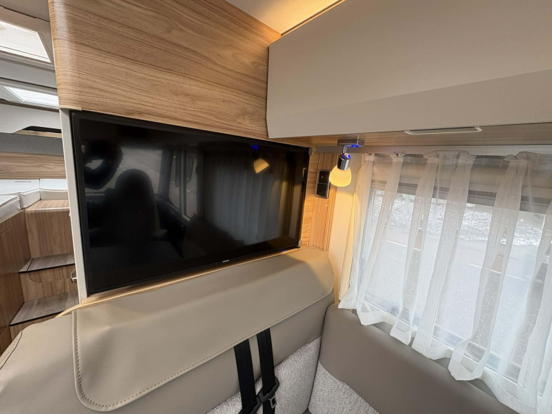 Hymer Exis-i 580 Geen Hefbed - 1e eigenaar  foto: 12