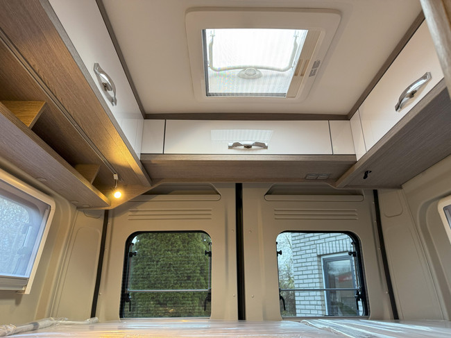Pössl 2Win Plus 600 D-line 140 pk AUTOMAAT 9-Traps Euro6 Fiat Ducato NIEUW **Slechts 6 meter/Groot dwarsbed/4 zitplaatsen/Luifel/Apple foto: 14