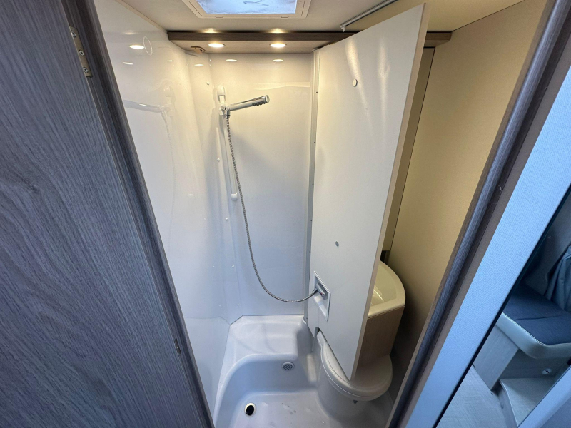 Bürstner Nexxo Van T 690 G - Smal en luxe  foto: 13