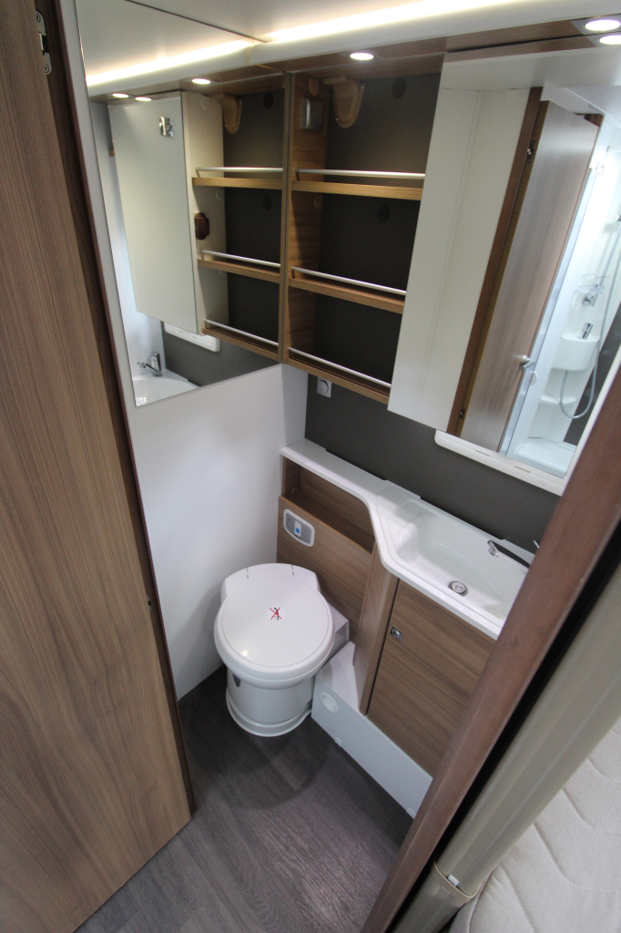 Adria Coral 670 S SL foto: 10