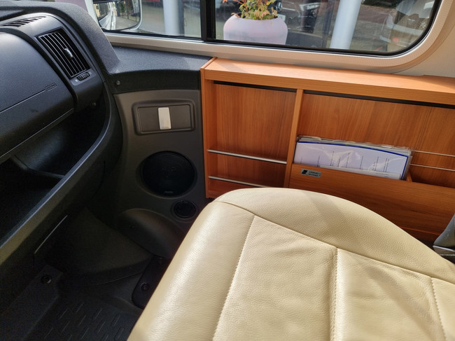 Hymer Exsis 678 | Autom&aacute;tico | Euro-6b | Camas individuales | Cama abatible | C&aacute;mara | Navegaci&oacute;n | &iexcl;Excelente estado! foto: 23