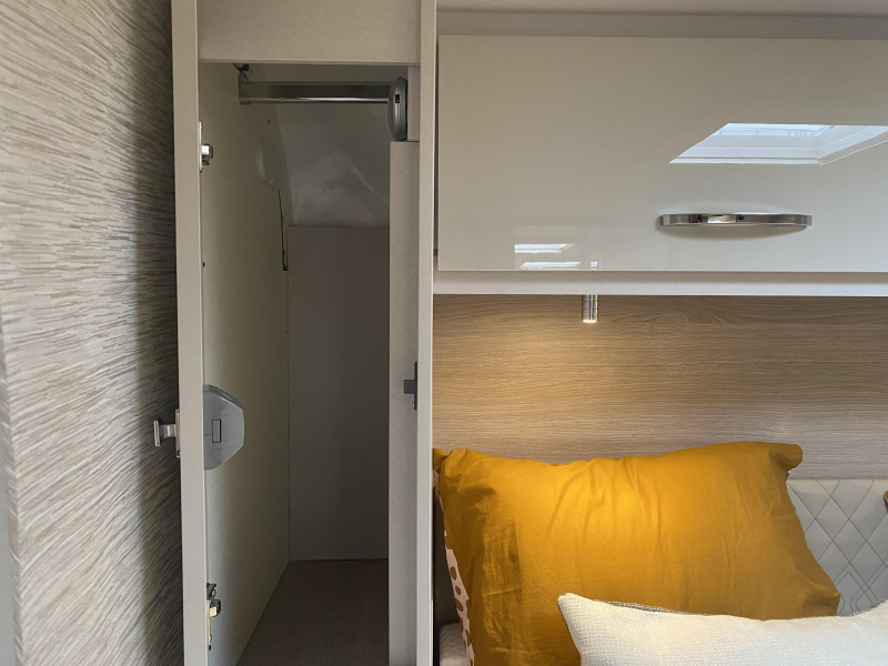 Bürstner Nexxo Van 700 Qeensbed  foto: 17