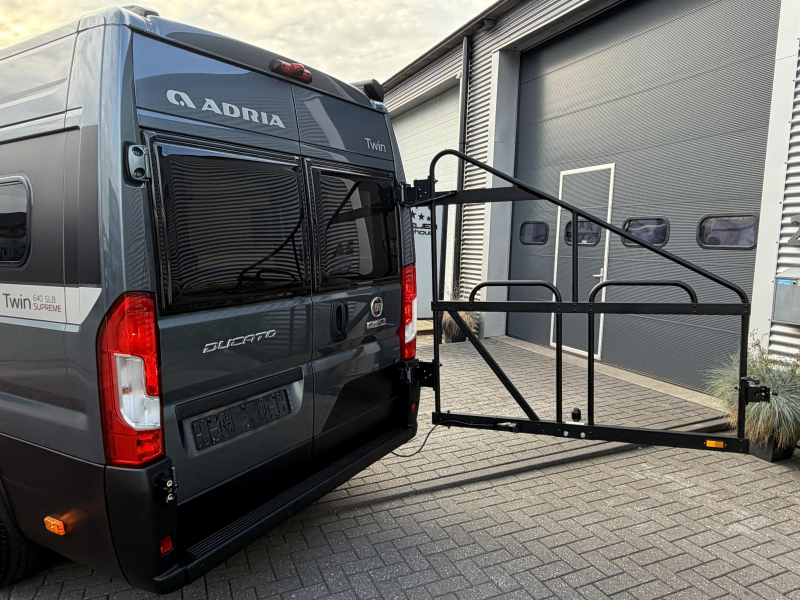Adria Twin Supreme 640 SLB 9T Automaat-Lengte bedden  foto: 17