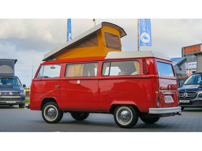 Volkswagen Transporter T2 Westfalia Madrid foto: 3