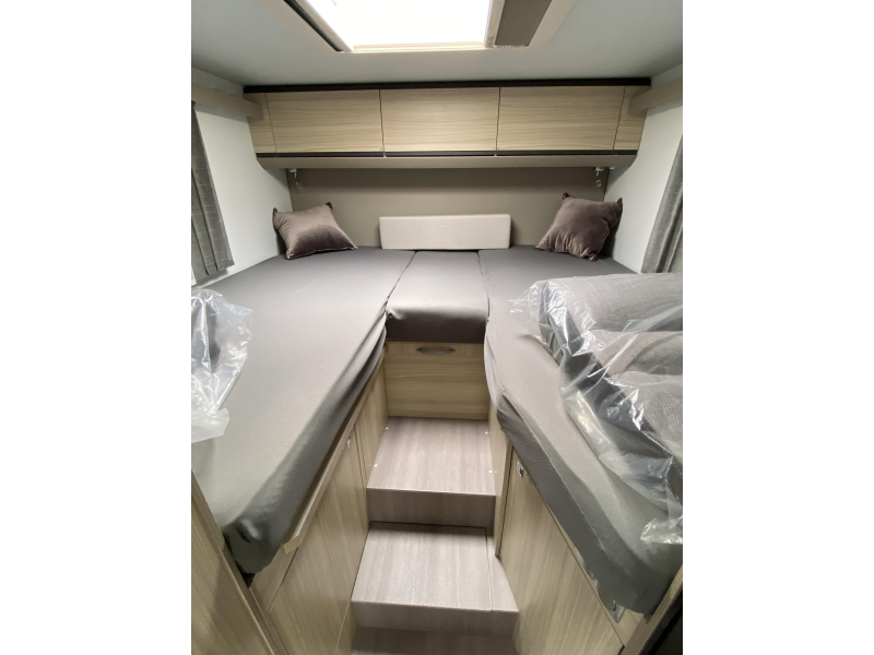 Adria Compact PLUS DL 3500km NIEUWSTAAT!  foto: 8