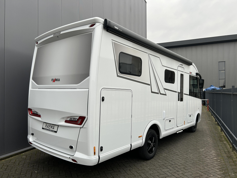 Frankia Neo I 7 GDK Mercedes, Enkele bedden  foto: 2
