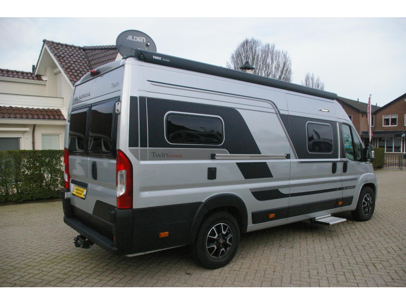 Adria Twin Supreme 640 SLB Enkele bedden, Nieuwstaat  foto: 2