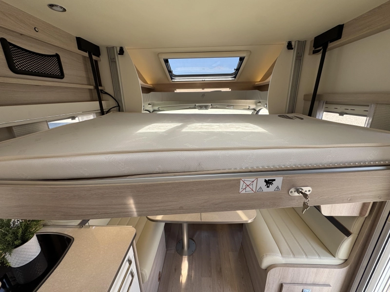 Rapido 696 F Premium Edition &iexcl;SOLO 8.000 KM! foto: 15