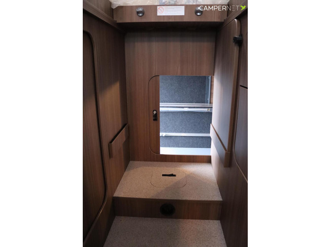 LMC Cruiser 750 EF 180cv Autom&aacute;tico | Calefacci&oacute;n di&eacute;sel | Cara a cara | Faros LED | Camas longitudinales | Ducha separada | Nuevo de la foto: 17