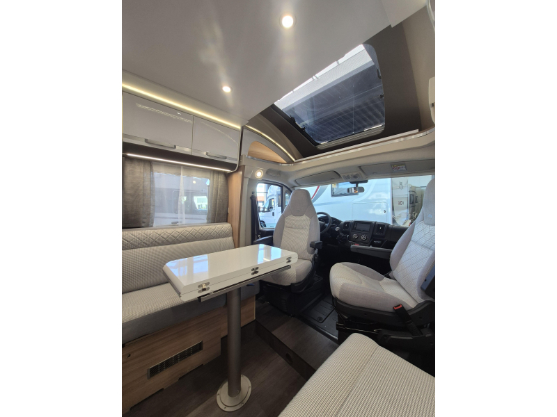 Adria Matrix 640 DC Face to face 2021 Foto: 8