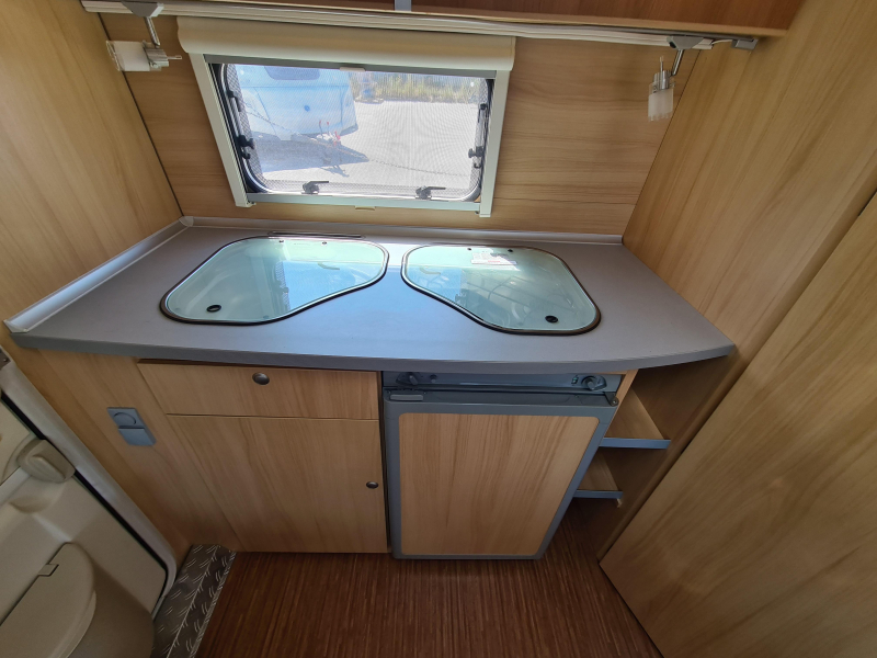 LMC Viola 330 Incl. Voortent! 2009/2011  foto: 9