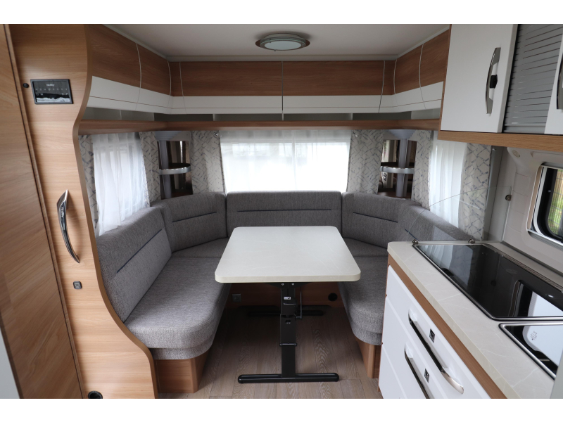 Hobby De Luxe 540 UL BJ 2024 Auvent/Mover photo: 8