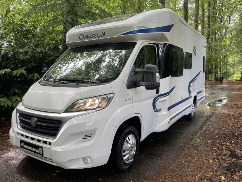 Chausson Flash 625 Cama abatible 52000 km 2015 foto: 2