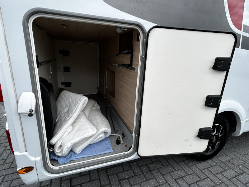 B&uuml;rstner Lyseo Time I 690 G Single beds/Automatic! photo: 6