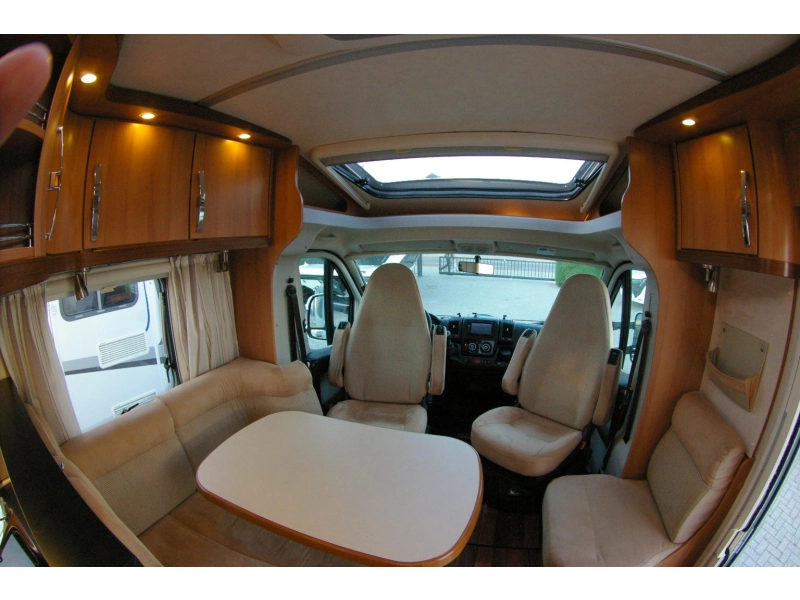 Hymer Bianco Line 698 CL Queensbed.  foto: 11