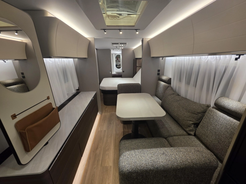Adria Alpina 663 HT Foto: 1