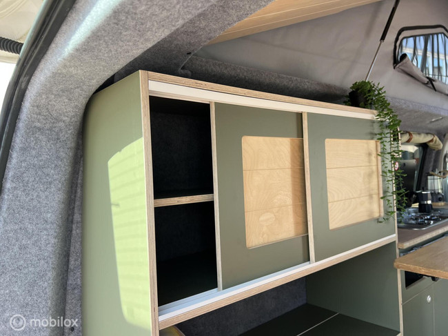 Volkswagen T6 2018 L2H1 Nevada 2018 Automaat two-tone foto: 9
