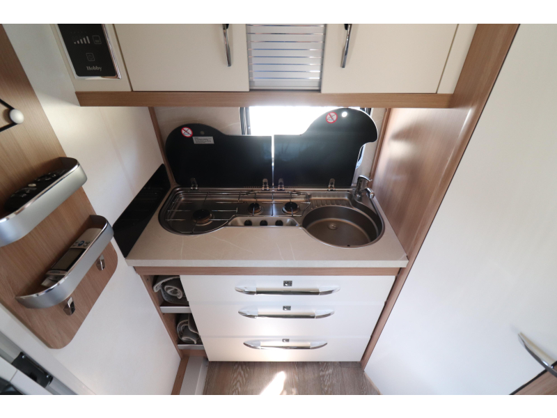 Hobby De Luxe 460 SFF Toldo/Mover/Aire Acondicionado COMPLETO foto: 12