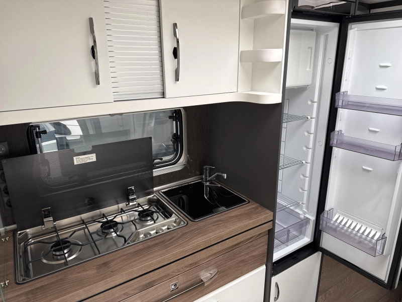 Hobby Excellent Edition 460 UFE Model 2026  foto: 9