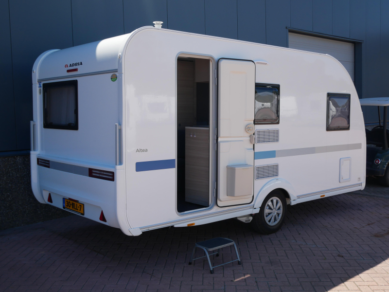 Adria Altea 432 PX Incl. mover en voortent  foto: 2