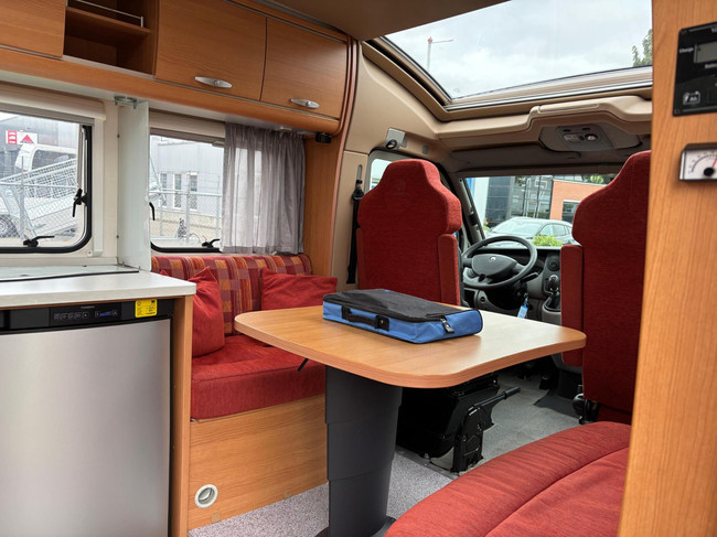 Knaus Sun Ti Renault Master 2.5 dCi | Camper | Cassetteluifel | Fietsendrager achter | Elektrische ramen voor | NAVI  | PANO | Auto airco foto: 5