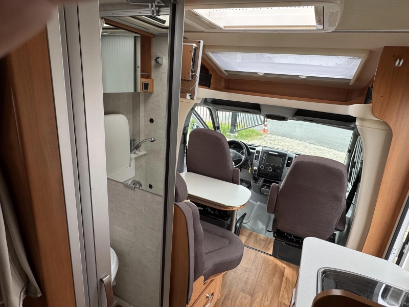 Hymer Van 520 S Einzelbetten Raumwunder Foto: 12