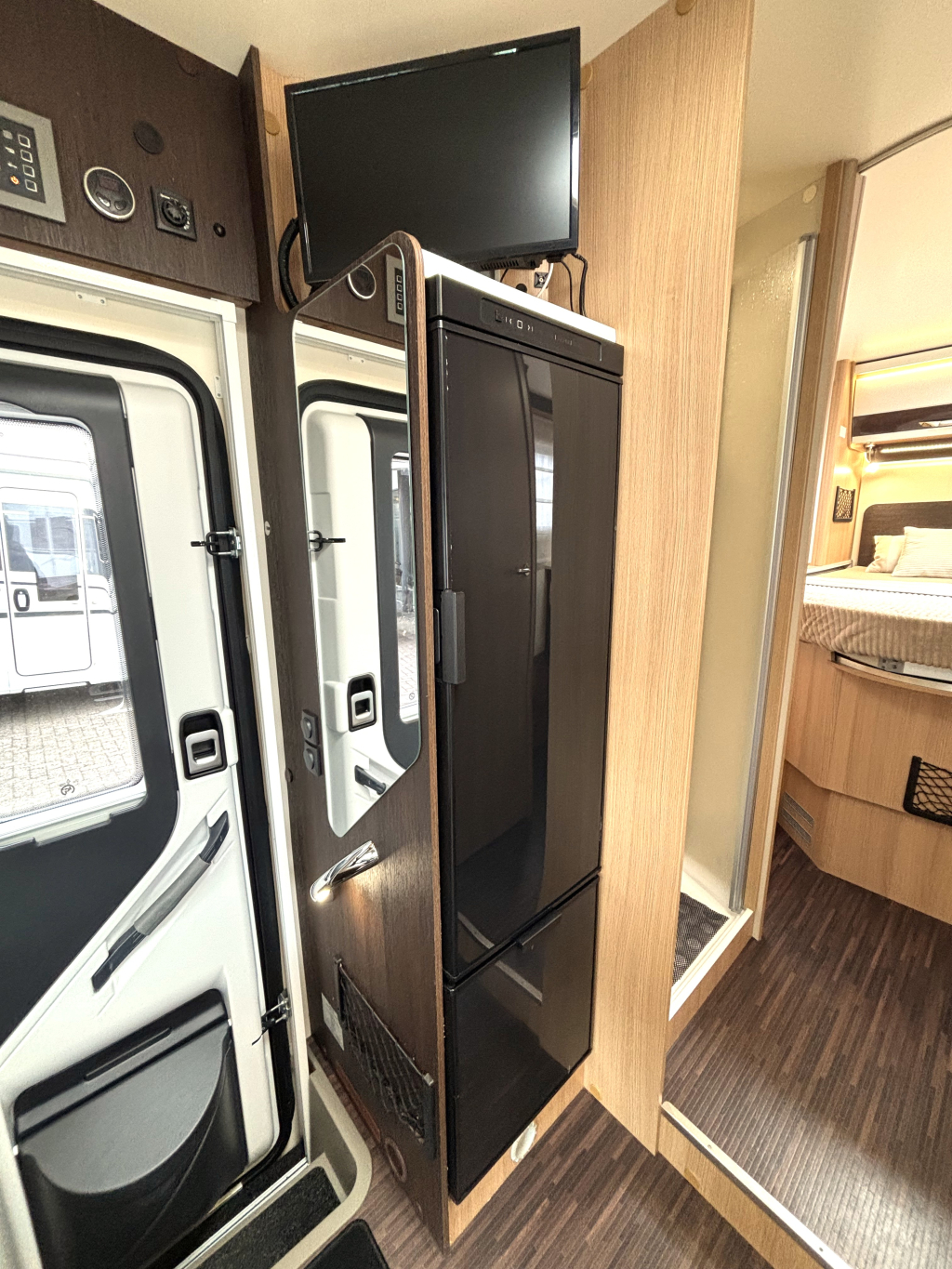 Mc Louis MC4 481 AUTOMAAT QUEENSBED + HEFBED + FACE TO FACE foto: 8