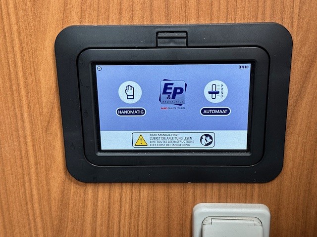 Hymer Mobil B 674 SL, Automaat foto: 13