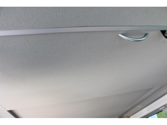 Volkswagen Transporter Kombi 2.0 TDI L1H1 4 Schlafpl&auml;tze | Tempomat | Neues Interieur | drehbarer Vordersitz | Insektenschutzgitter | K&uuml;hlschrank / Gefrierfach | Foto: 20