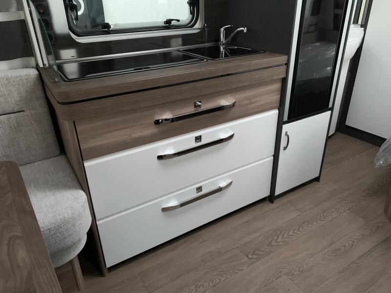 Hobby Excellent Edition 460 UFE Model 2025  foto: 6