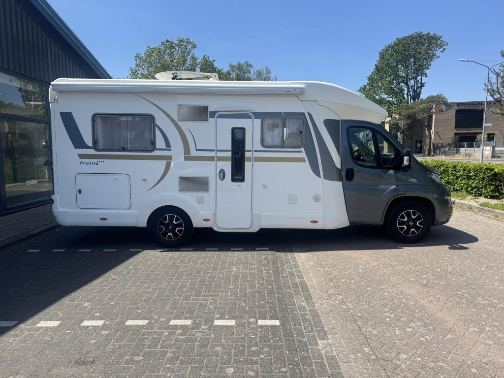 Eura Mobil Profila T 670 SB foto: 4