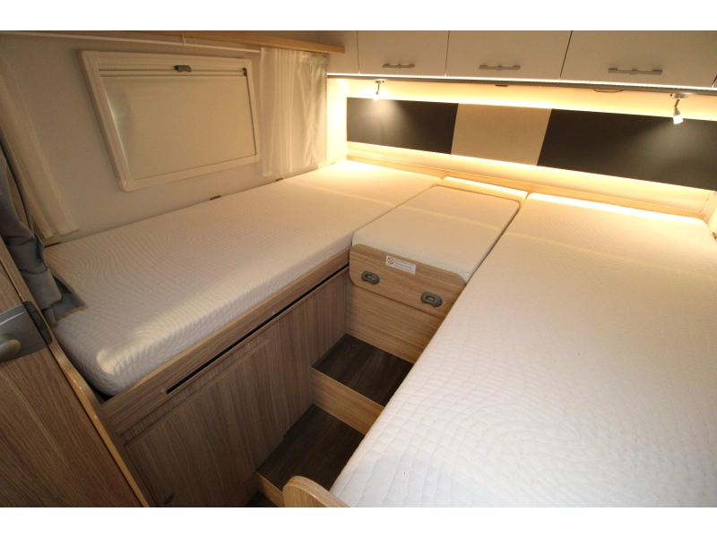 Sunlight T 68 Adventure Edition Camas individuales / Cama abatible foto: 11