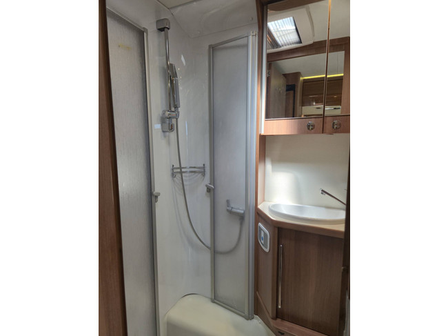 LMC T662 LMC T 662 Cruiser Comfort 160 HP CERAMIC COATING SINGLE BEDS TV SOLAR PANEL TOW BAR SWIVEL SEATS photo: 20