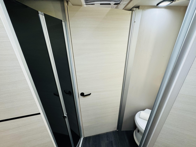 Challenger Graphite Ultimate 328 Automaat Queensbed  foto: 17