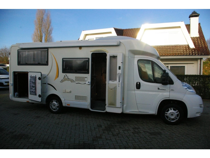 Benimar Perseo 560 Enkele bedden, XXL Garage  foto: 4