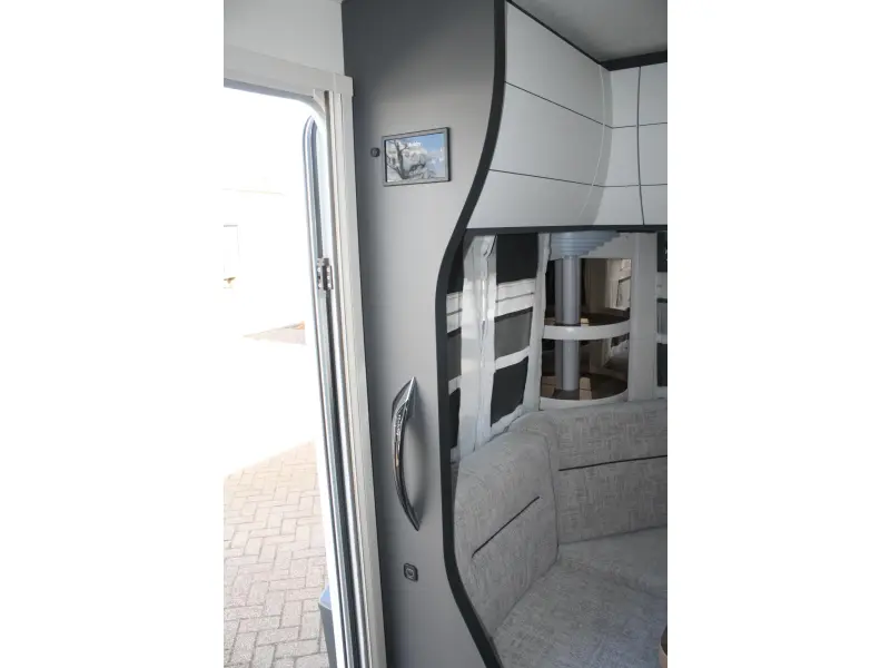 Hobby Excellent Edition 495 UL  foto: 10