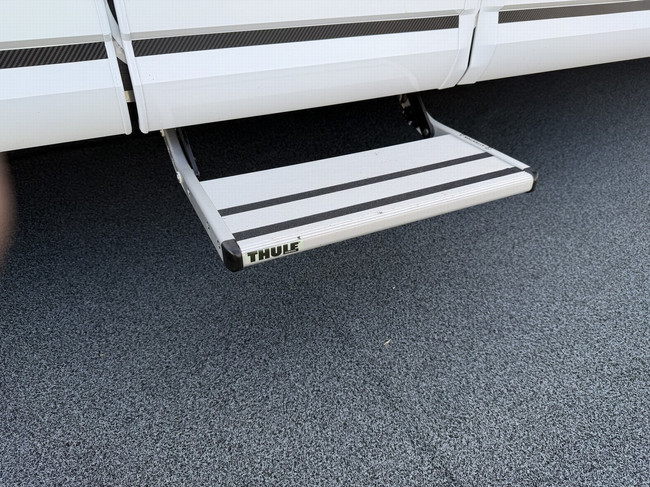 Knaus LIVE Wave 700 MEG Platinum Sel photo: 4