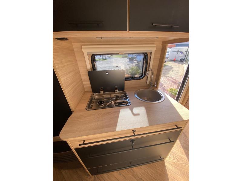 Caravelair Sport Line 476 Stapelbed Gezinscaravan  foto: 8