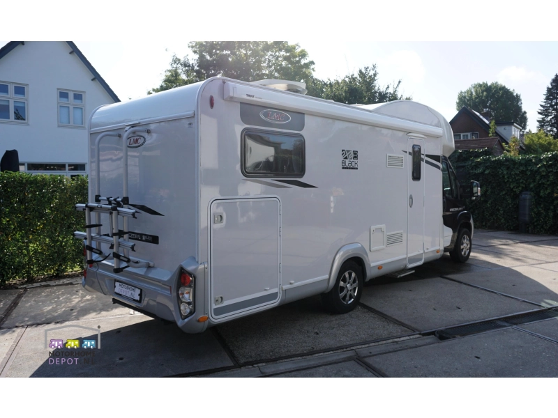 LMC Breezer 730 H Black Edition Foto: 2