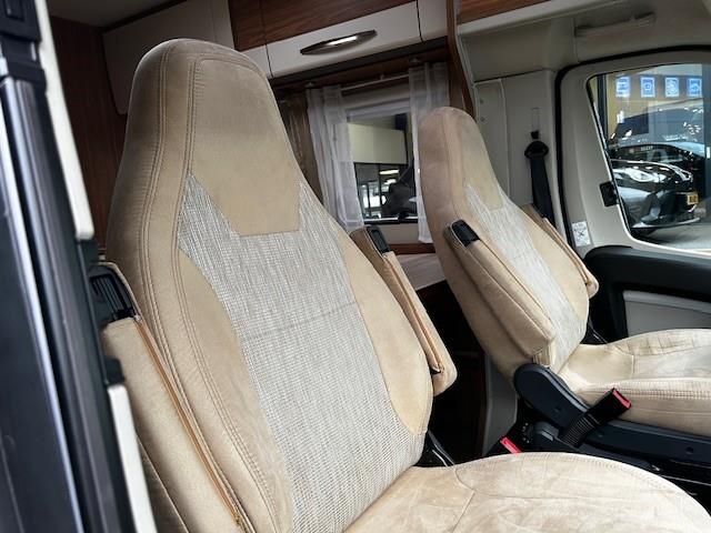 CAPRON T 339 /Queensbett/Navi/R&uuml;ckfahrkamera/Fahrradtr&auml;ger Foto: 9